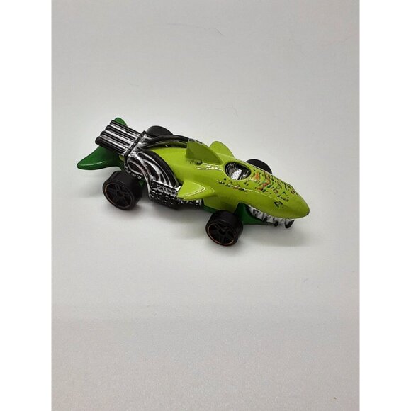 Lot of 9 Hot Wheels cars from 1994 to 2014 Sharkcruiser, 24/Seven, Chicane - Picture 2 of 12